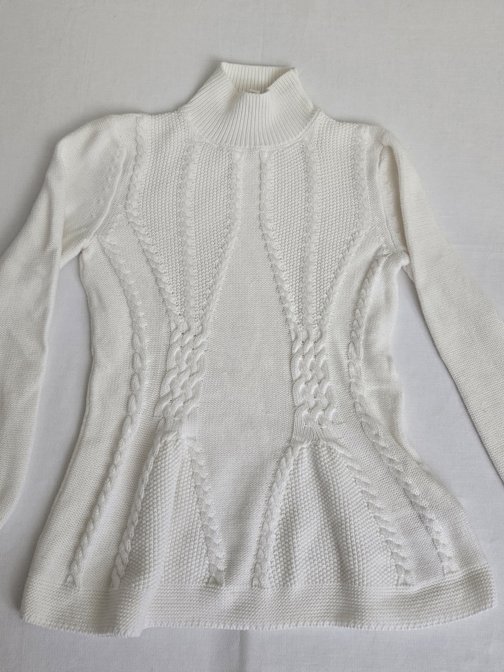 CUPIO Women's Classic Cable-Knit Turtleneck Sweater - White, Size Medium
